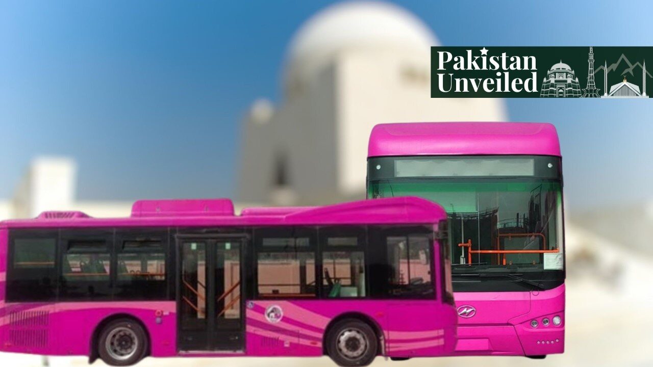 pink bus karachi