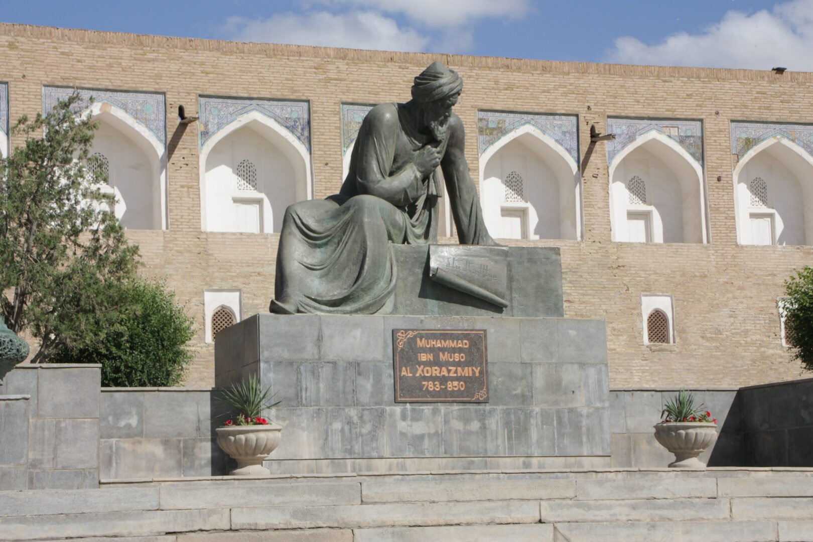 Al-Khwarizmi sculpture in Khiva