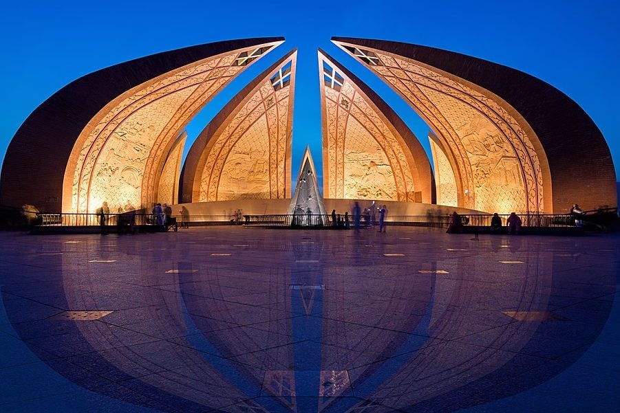 an image taken by Mr. Ashar of the Pakistan monument