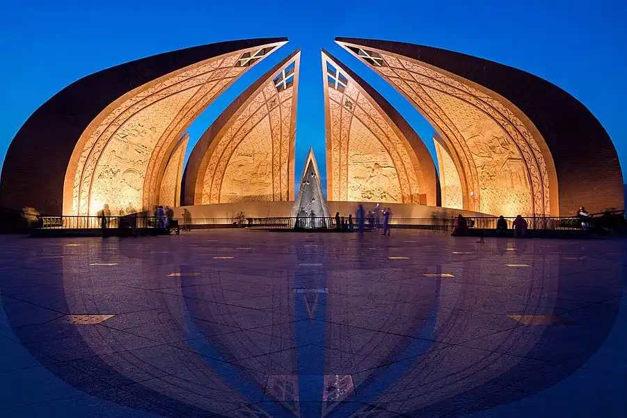 an image taken by Mr. Ashar of the Pakistan monument