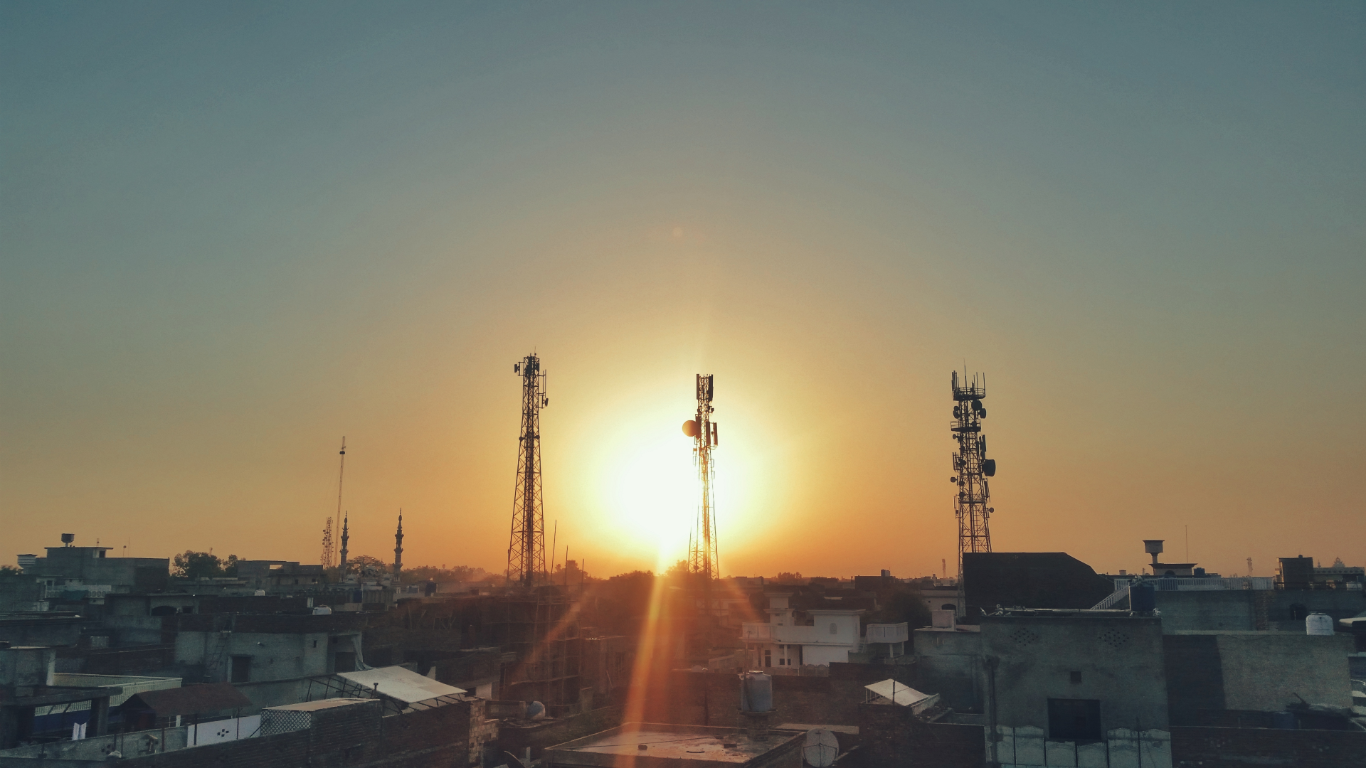 Sunrise in Mandi Bahauddin