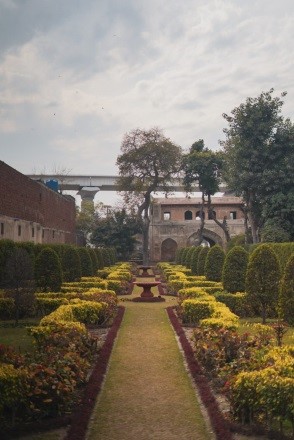 The garden of Dai Anga's tomb