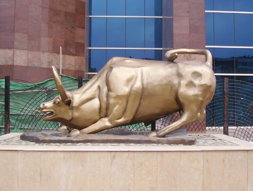 Islamabad stock exchange bull